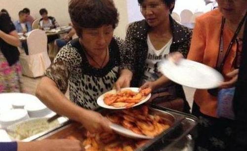 吃瓜大妈特效图片,瞬间变身瓜界达人！