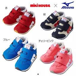 明星宝宝鞋子,萌娃们的潮流足迹