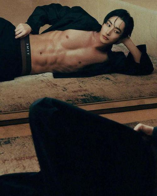 男明星秀腹肌,男明星健身风采大展示