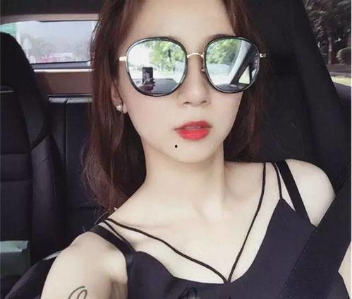 时尚个性网红明星,个性网红明星的时尚影响力解析